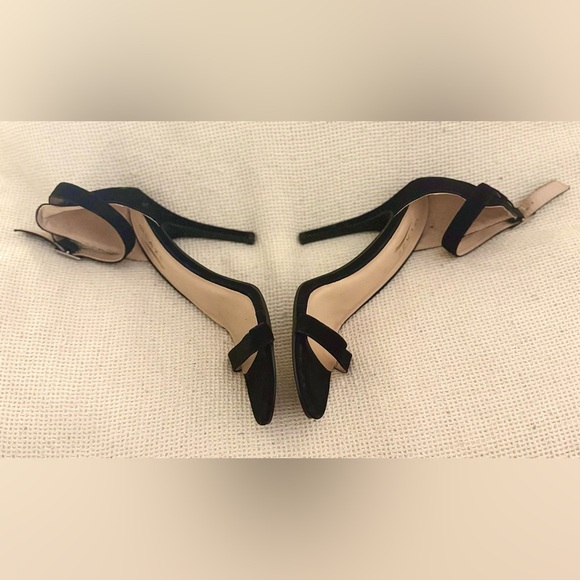 Glaze Elegant Black Ankle Strap Heels - Picture 2 of 4